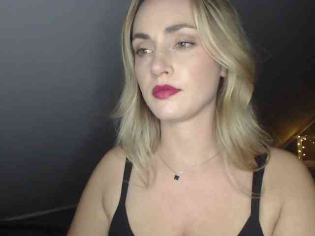 ScarlettXQueen webcam