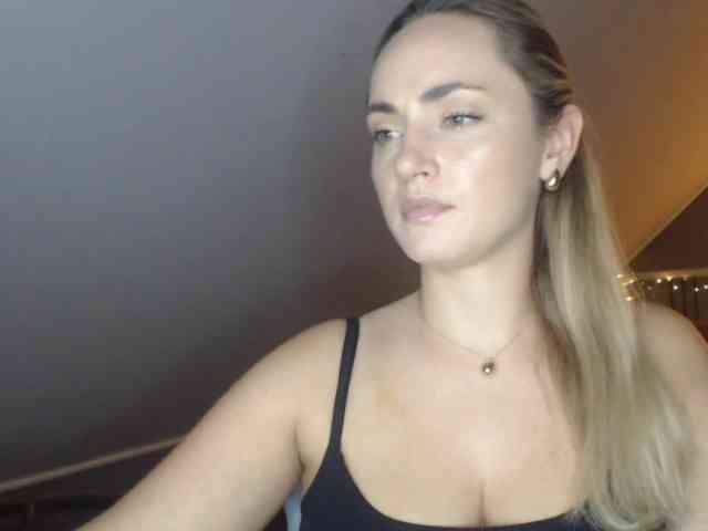 ScarlettXQueen webcam