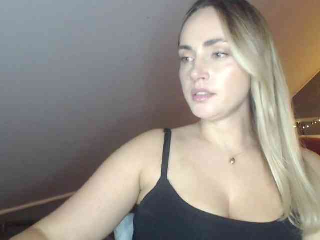 ScarlettXQueen webcam