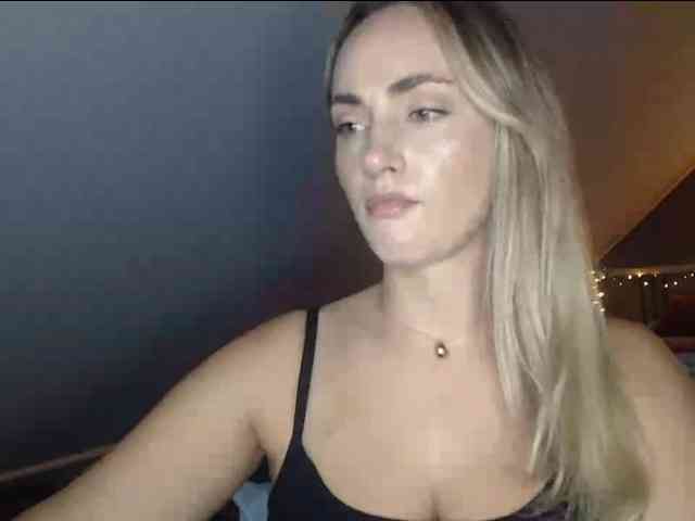 ScarlettXQueen webcam