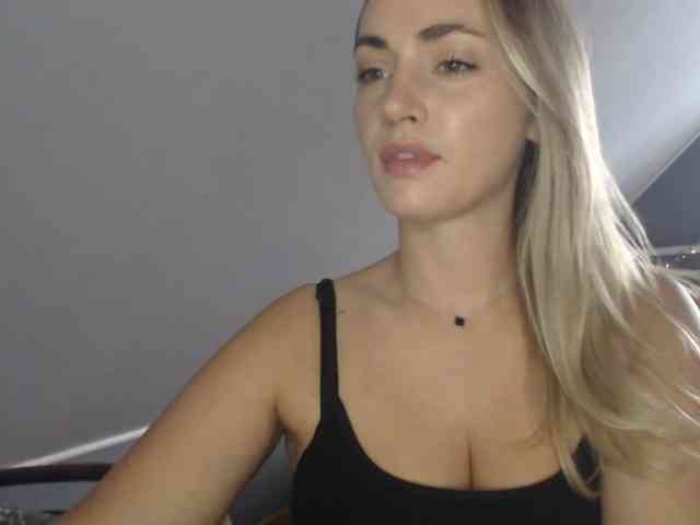 ScarlettXQueen webcam