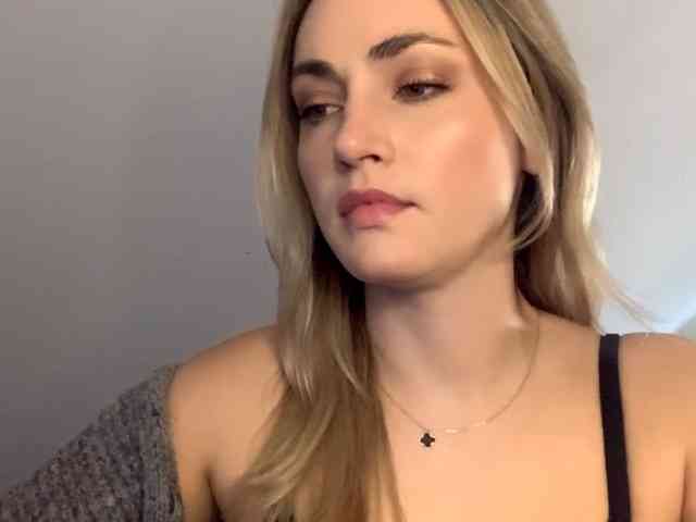 ScarlettXQueen webcam