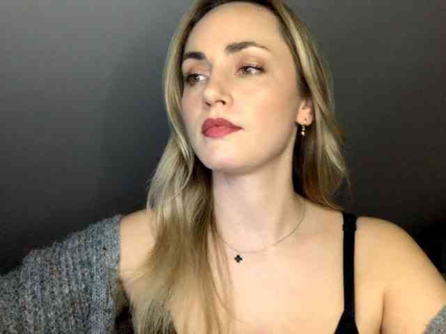 ScarlettXQueen webcam