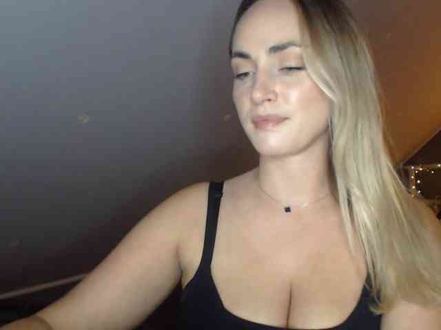 ScarlettXQueen webcam