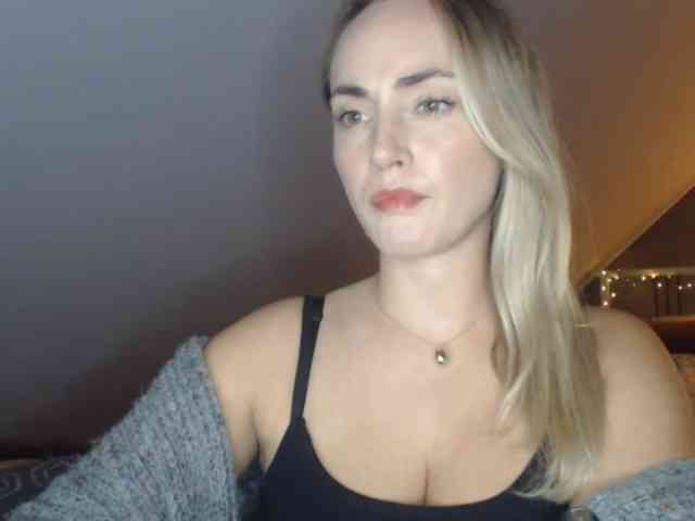 ScarlettXQueen webcam
