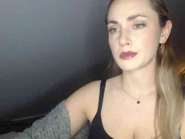 ScarlettXQueen webcam