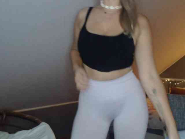 ScarlettXQueen webcam