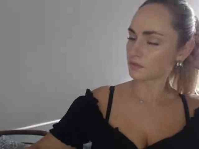 ScarlettXQueen webcam