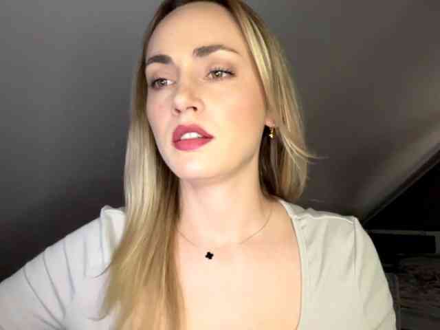 ScarlettXQueen webcam