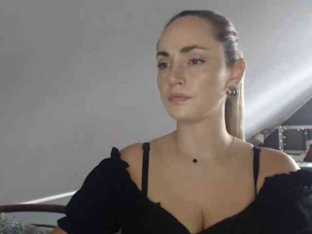 ScarlettXQueen webcam