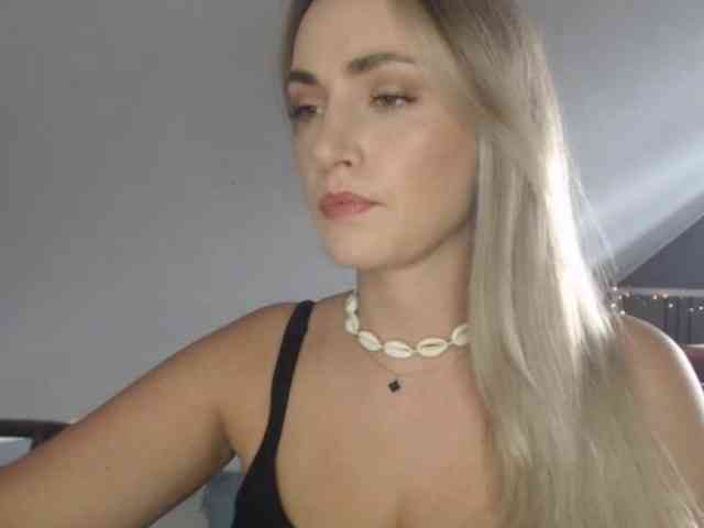 ScarlettXQueen webcam
