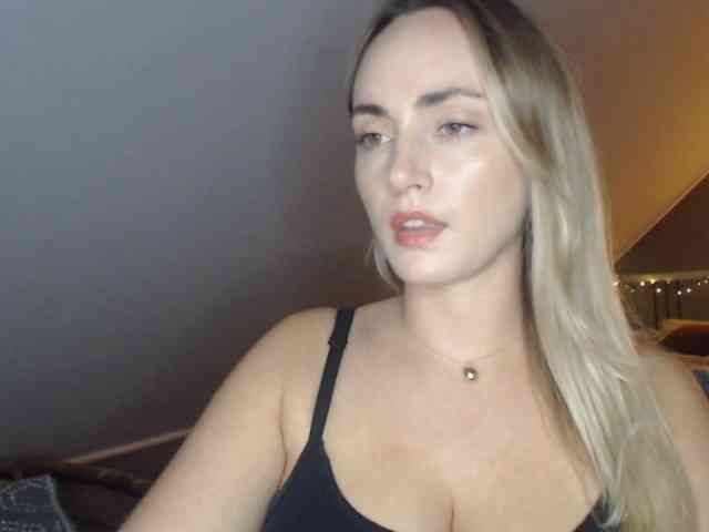 ScarlettXQueen webcam