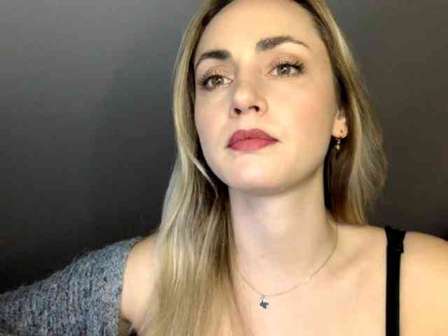 ScarlettXQueen webcam