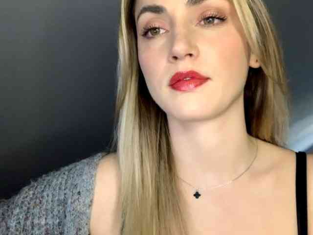 ScarlettXQueen webcam