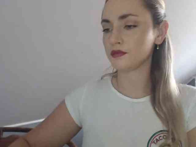 ScarlettXQueen webcam