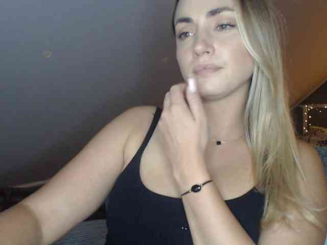 ScarlettXQueen webcam