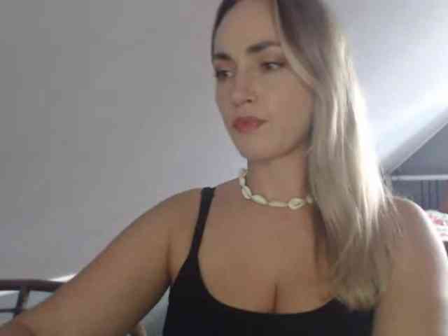ScarlettXQueen webcam