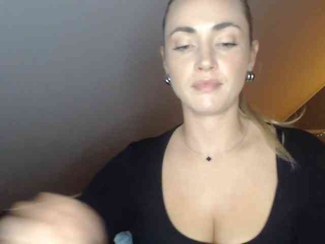 ScarlettXQueen webcam