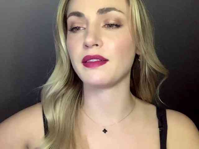 ScarlettXQueen webcam
