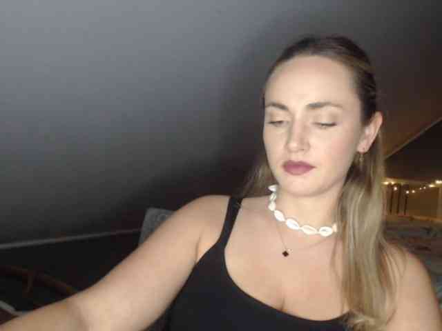 ScarlettXQueen webcam