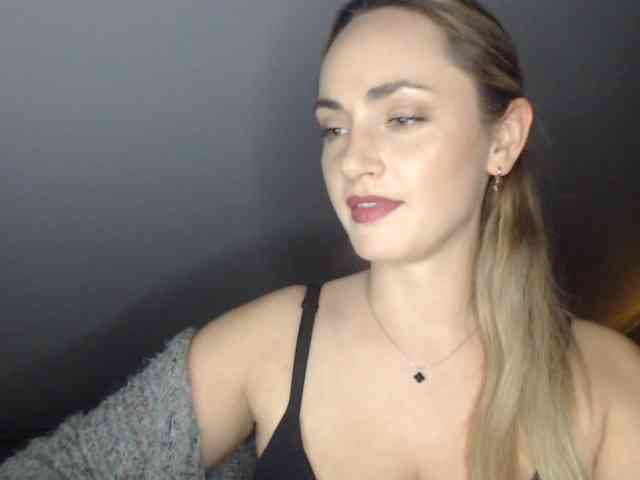 ScarlettXQueen webcam