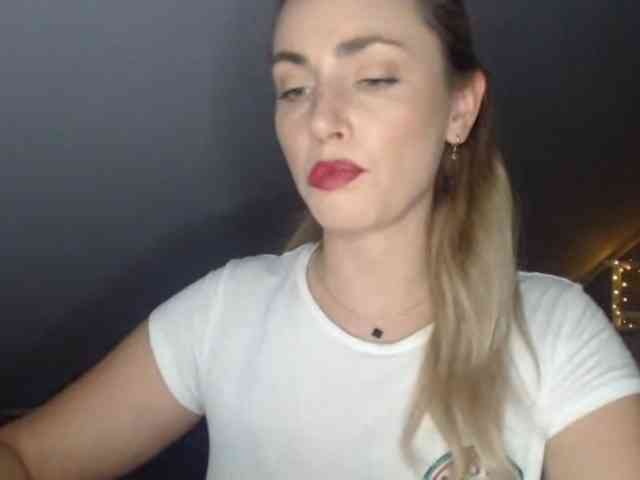 ScarlettXQueen webcam