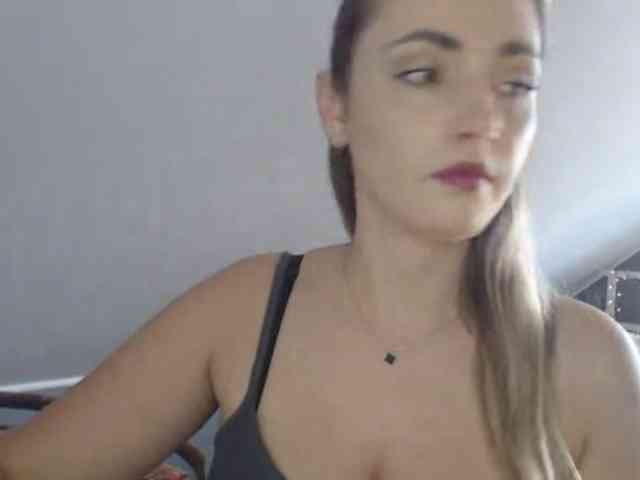 ScarlettXQueen webcam