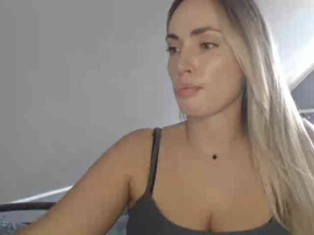 ScarlettXQueen webcam