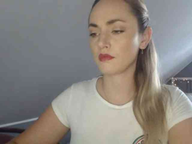 ScarlettXQueen webcam