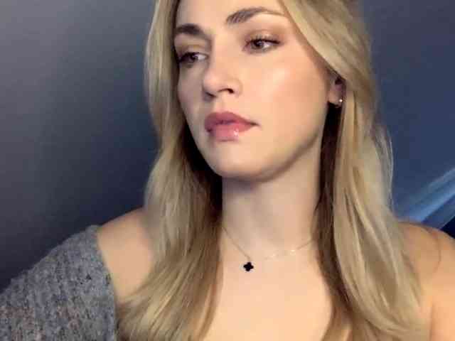 ScarlettXQueen webcam