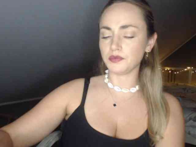 ScarlettXQueen webcam