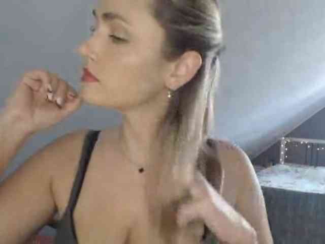 ScarlettXQueen webcam