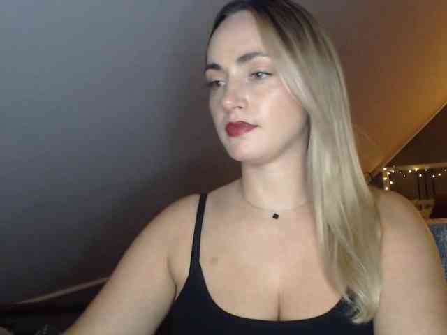 ScarlettXQueen webcam