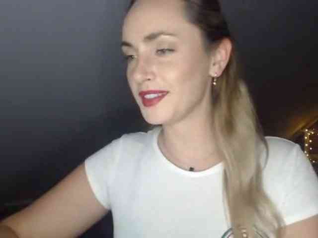 ScarlettXQueen webcam