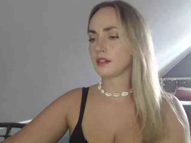 ScarlettXQueen webcam