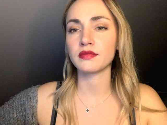 ScarlettXQueen webcam