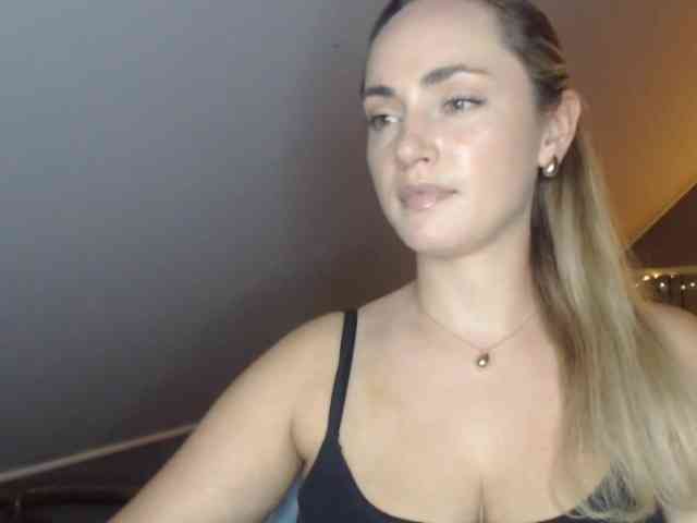 ScarlettXQueen webcam