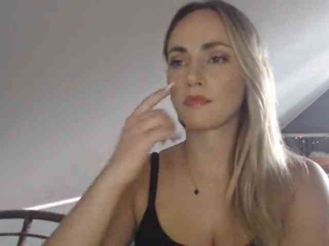 ScarlettXQueen webcam