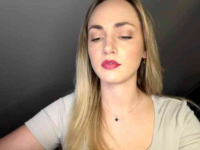 ScarlettXQueen webcam