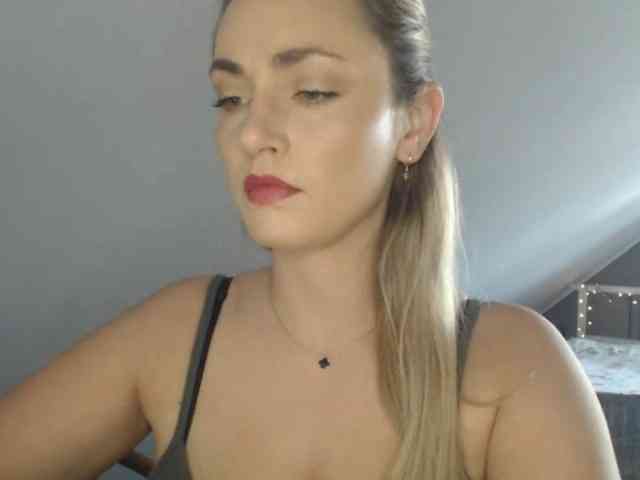 ScarlettXQueen webcam