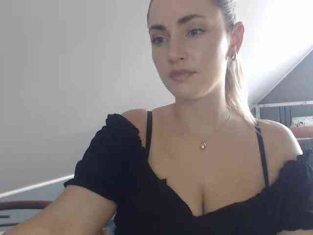 ScarlettXQueen webcam