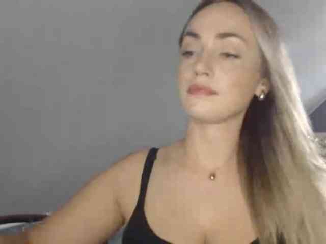 ScarlettXQueen webcam