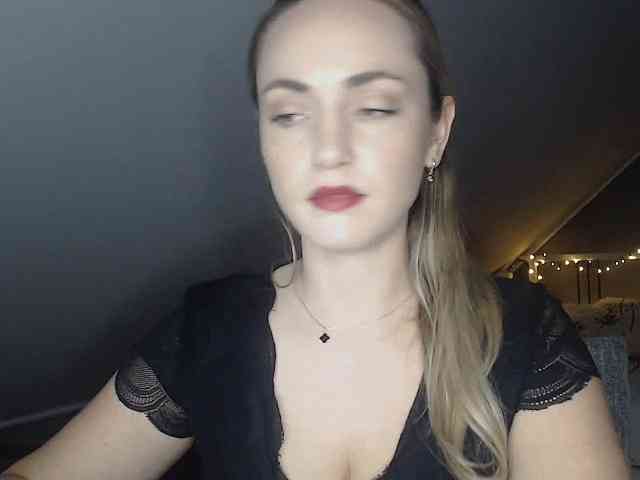 ScarlettXQueen webcam