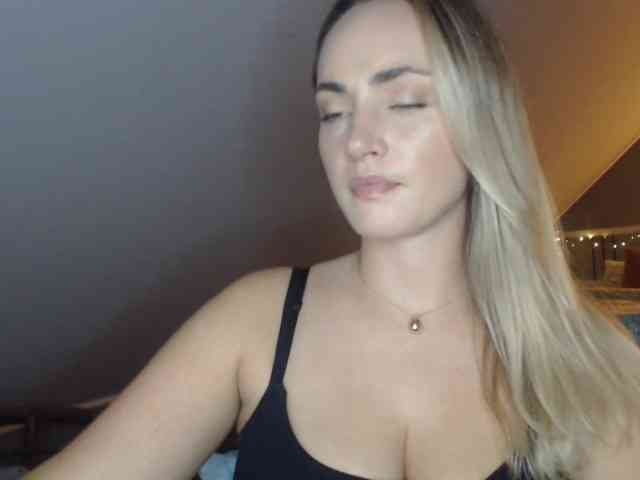 ScarlettXQueen webcam
