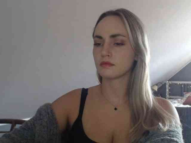 ScarlettXQueen webcam