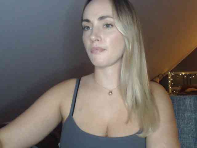ScarlettXQueen webcam