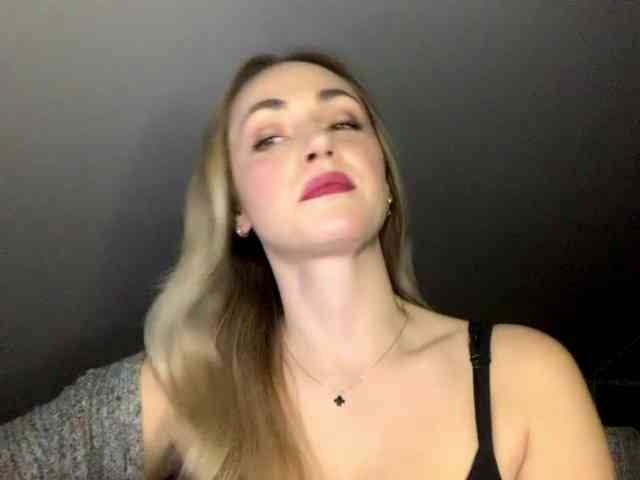 ScarlettXQueen webcam