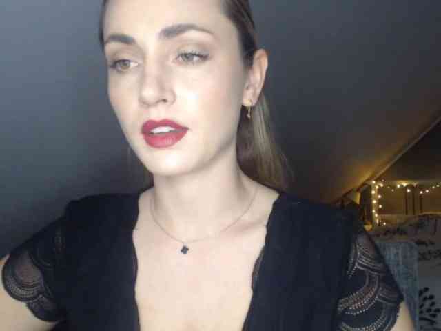 ScarlettXQueen webcam