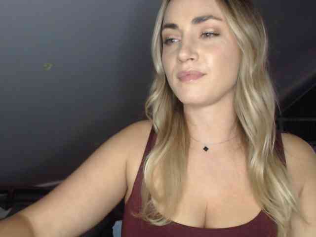 ScarlettXQueen webcam