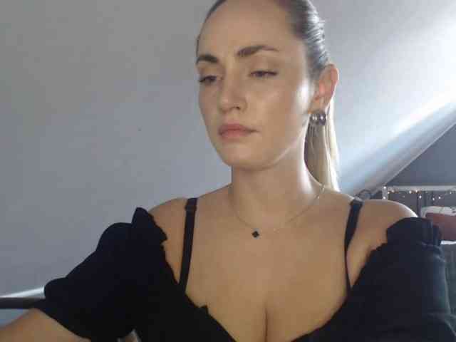 ScarlettXQueen webcam